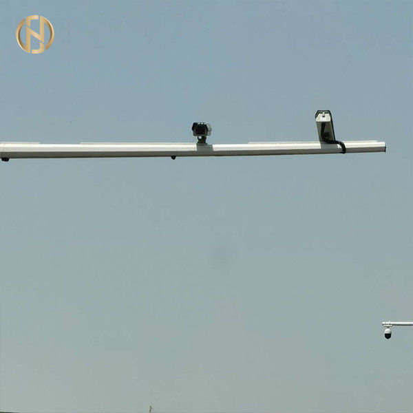 مثمنة الشكل الصلب CCTV القطب 3-20M تصاعد ارتفاع مقاومة الرياح