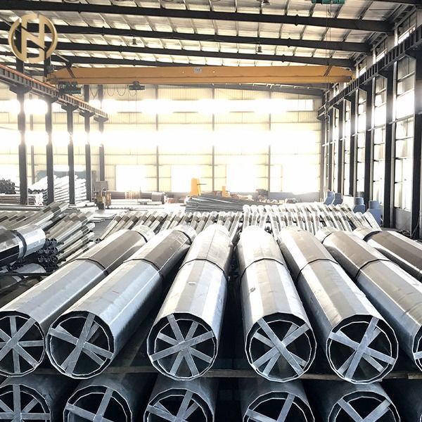 161KV 25mm SS400 القطب المجلفن Gi Octagonal Street Light Pole ISO10474